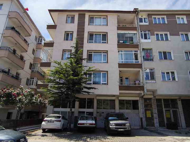 ETİMESGUT MERKEZ İSTASYON MAHALLESİ 3+1 YAPILI KİRALIK DAİRE