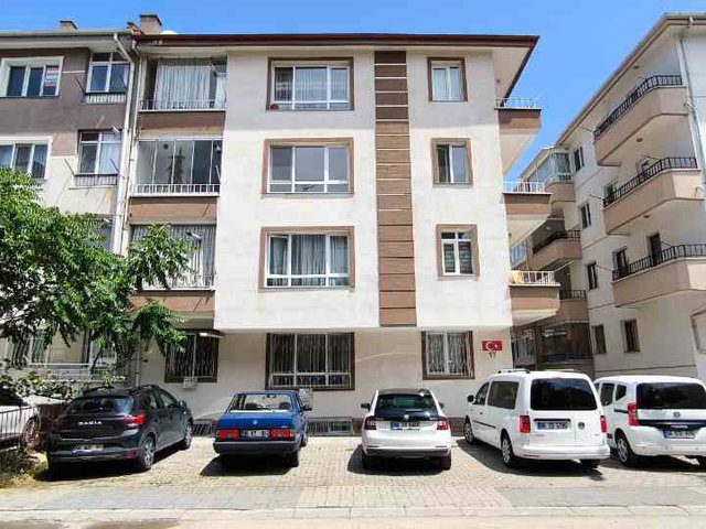 ETİMESGUT MERKEZ İSTASYON MAHALLESİ 3+1 YAPILI KİRALIK DAİRE