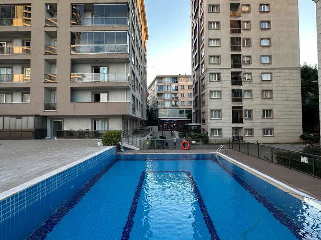 METROBÜSE 5 DK GİST PARK EVLERİNDE SATILIK ARA KAT 3+1 DAİRE