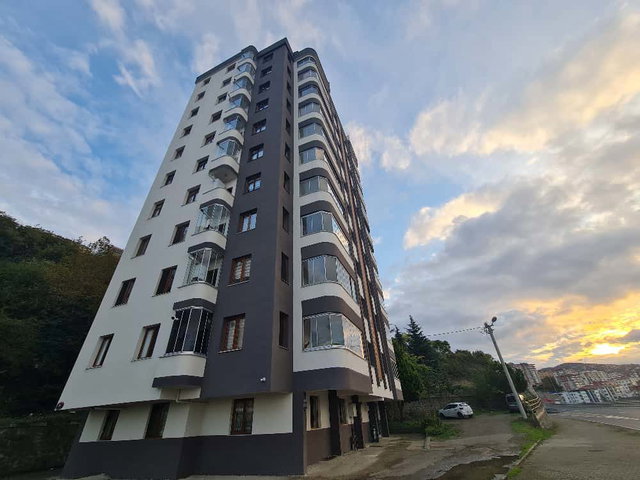 KANUNİ BULVAR YOLU ÜZERİNDE FULL MANZARALI DAİRE (SATILIK)