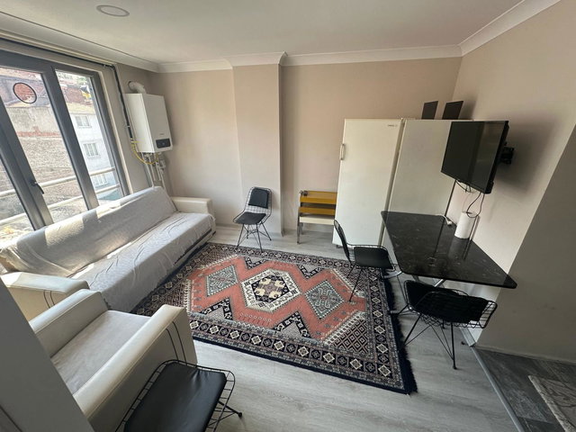 RE/MAX İNCİ'DEN DİNKÇİLER MAH. SATILIK EŞYALI 1+1 DAİRE