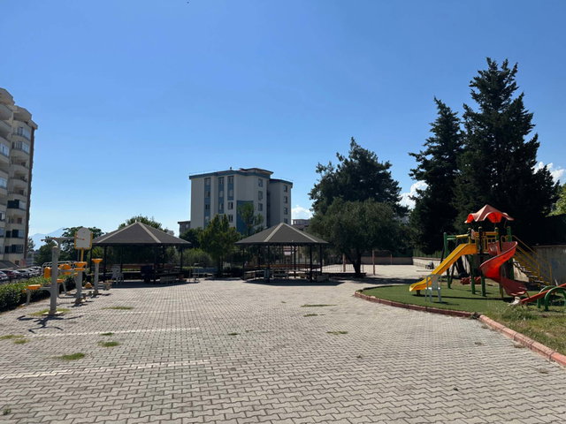 RE/MAX EDE'DEN ANA CADDE ÜZERİ SATILIK 5+1 DAİRE FIRSATI