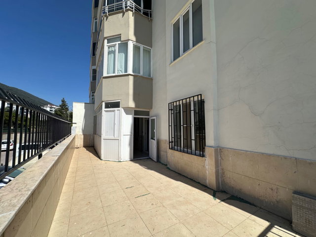RE/MAX EDE'DEN ANA CADDE ÜZERİ SATILIK 5+1 DAİRE FIRSATI