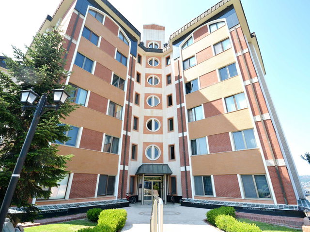 ACARKENT BOĞAZÜSTÜ EVLERİ’NDE GENİŞ VE KONFORLU KİRALIK DAİRE