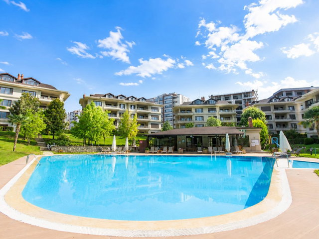 RE/MAX BEYAZ | DİKENCİK COUNTRY’DE TAMAMI YENİLENMİŞ, ÖZEL CEPHELİ PRESTİJLİ DAİRE