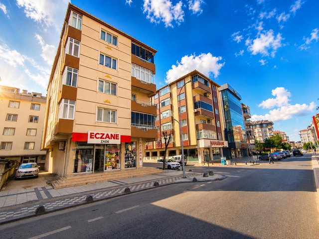 REMAX LAND'DEN ÇERKEZKÖY MERKEZ ATATÜRK CADDESİ'NDE KİRALIK GENİŞ 3+1 DAİRE