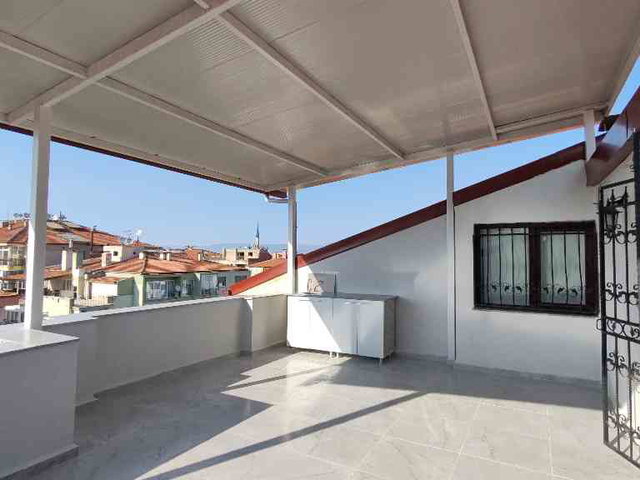 EMEK CADDESİNDE 280 M2 5+1 LÜKS FIRSAT DAİRE