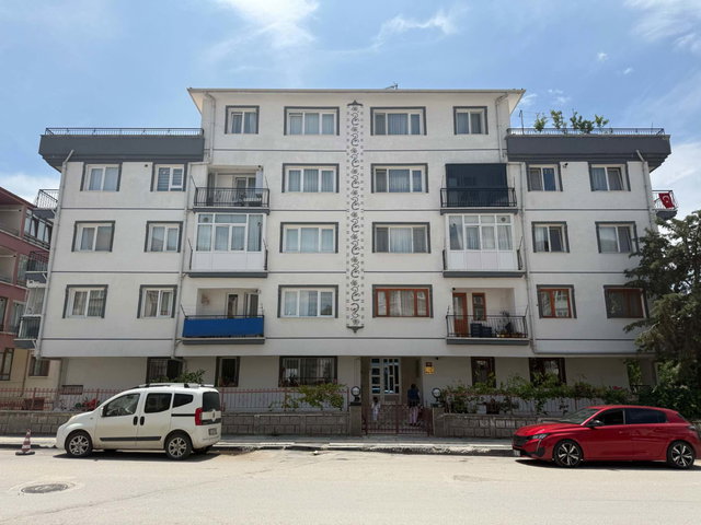 ŞEKER MAHALLESINDE KOMPLE YAPILI TERASLI DUBLEKS SATILIK 4+1 DAIRE