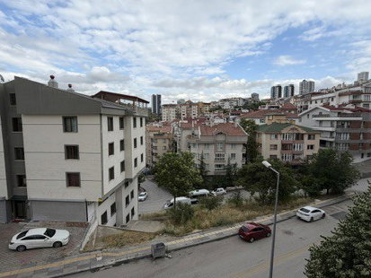ÇANKAYA AÇIN CADDESİNDE YAPILI EŞYALI KİRALIK 3+1 DAİRE