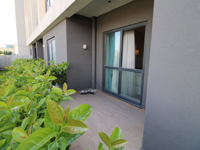 REMAX EBRU'DAN BASINEKSPRES NEF36 DA BAHÇE TERASLI, EŞYASIZ