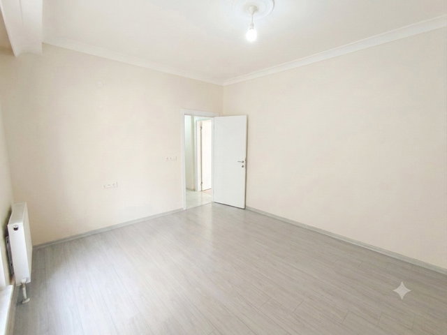 REMAX LAND'DEN ÇERKEZKÖY İSTASYON MAH.2+1 SIFIR KİRALIK DAİRE GİRİŞ KAT(64 M²)