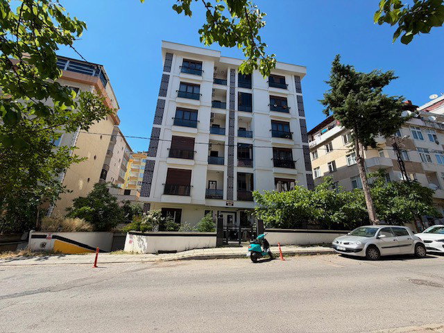 MALTEPE BAĞLARBAŞI YENİ BİNADA BÜYÜK 2+1 SATILIK DAİRE 77 M2 NET