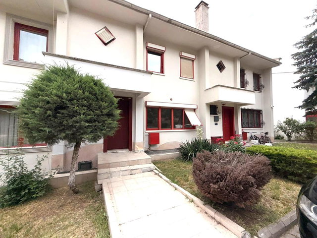KARDELEN ODTÜLÜLER SITESI 'NDE SATILIK 4+1 MÜSTAKIL EV