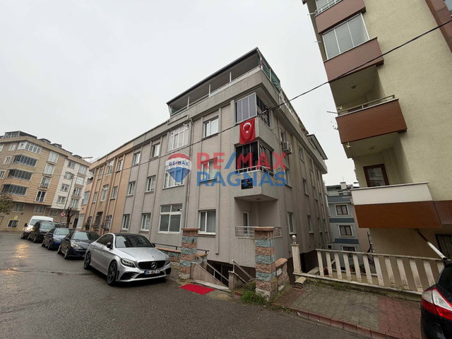 ÇEKMEKÖY MERKEZ MAH. GÖZE SOKAK KİRALIK 3+1 DAİRE