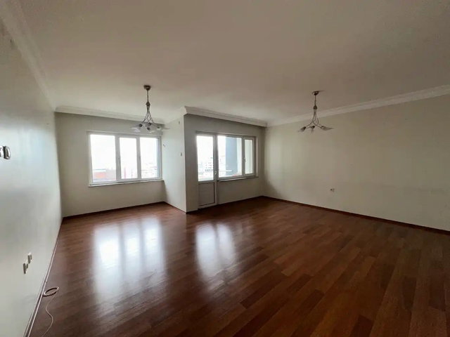 İÇERENKÖY BOSTANCI METRO YANI EVREN SITESI 3 + 1 KIRALIK DUBLEKS