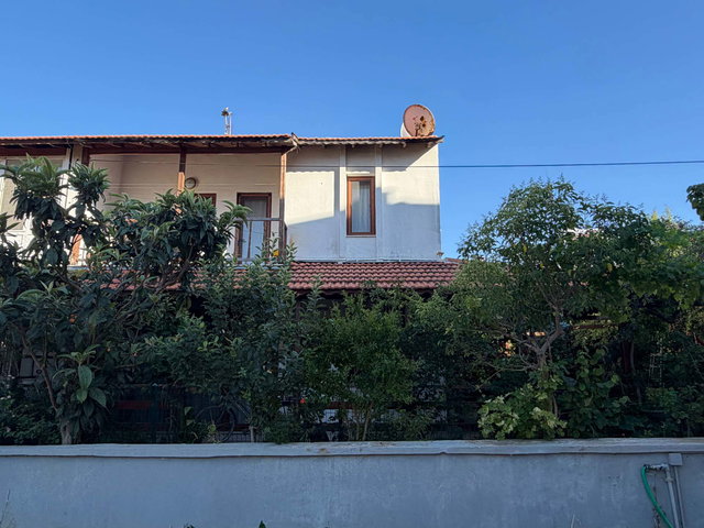 ÇEŞMEALTI MERKEZDE SATILIK 3+1 VILLA