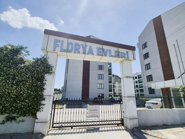 KIRALIK GEÇIT FLORYA EVLERI 3+1 NET 134M2 ARA KAT DAIRE