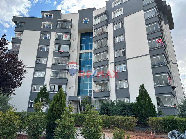 ÇAYYOLU 2 TÜRKKONUT HUZUR SİTESİNDE GENİŞ FERAH 4+1 KİRALIK
