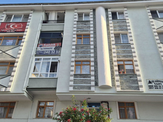 PİYADE MAHALLESİNDE ARA KATTA SATILIK DAİRE
