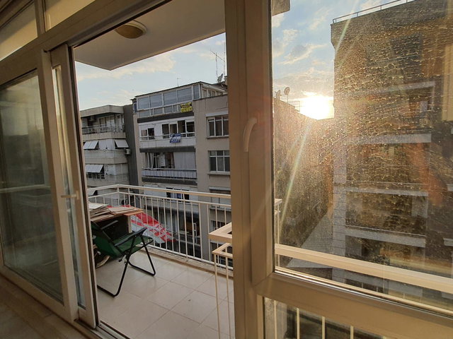 KARŞIYAKA ÇARŞI AKBANK SOKAĞINDA 2+1 İÇİ YAPILI DAİRE SATILIK