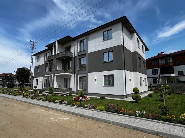 ARİFİYE NEVİYEDE BALKONLU 94 M2 2+1 SIFIR DAİRELER