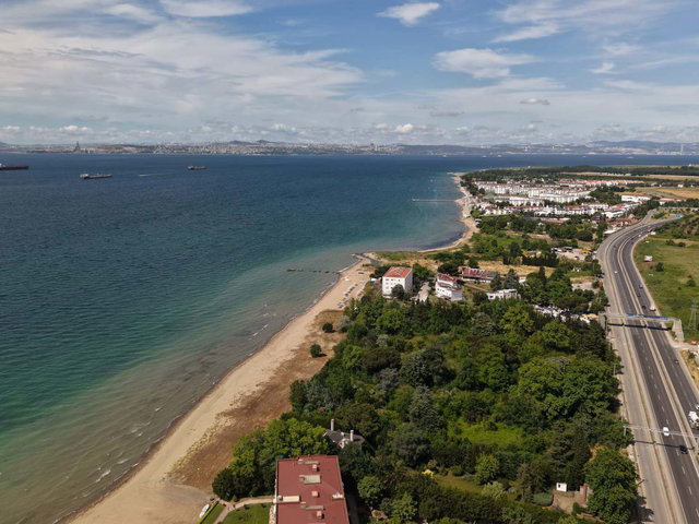 YALOVA REMAX'DAN DENİZE SIFIR SİTE İÇİ SATILIK 3+1 VİLLA