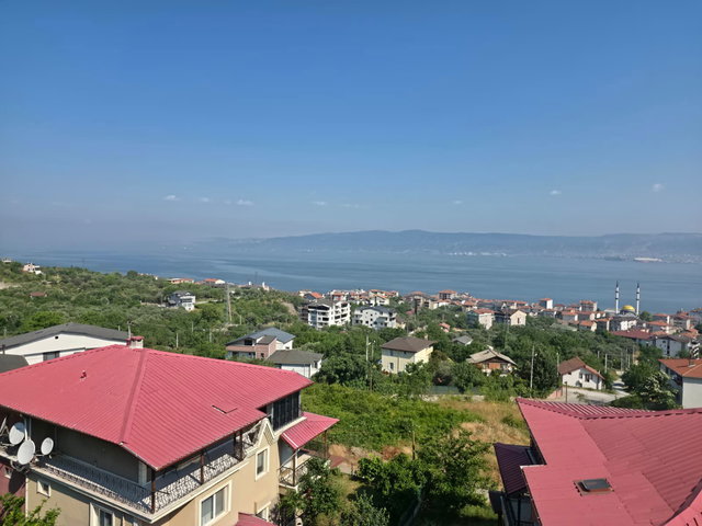 DENIZ VE ORMAN MANZARALI 270 M2 5+2 ÖZEL YAPILI TRİPLEX VILLA