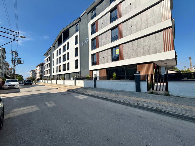 ÇİFTLİKKÖY SAHİL MAH. DENİZE 100 METRE SATILIK 2+1 ARA KAT DAİRE