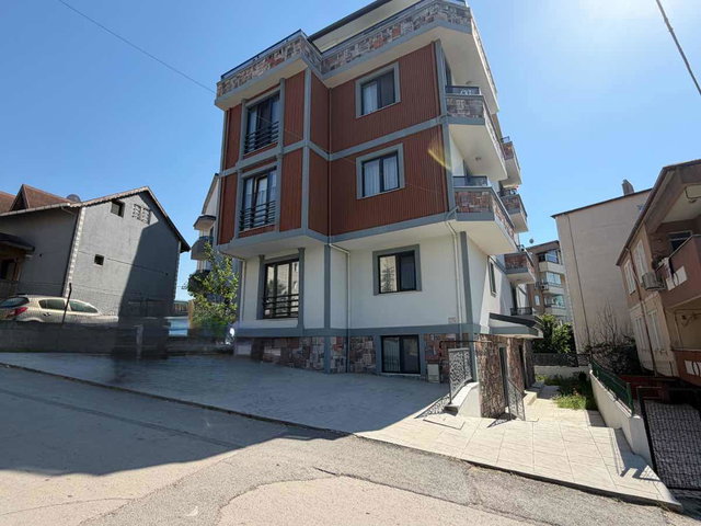 DERİNCE 60 EVLERDE SATILIK 3+1 GENİŞ BAHÇE KULLANIMLI DAİRE