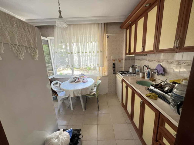 AYVALIK SAHİLKENT MAHALLESİNDE SİTE İÇİ DENİZE 100 M2 SATILIK VİLLA