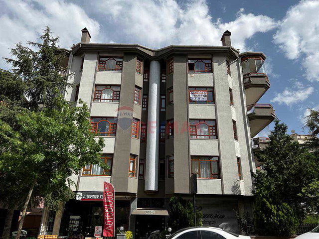 ARA KATTA, GENİŞ VE KONFORLU 4+1 DAİRE