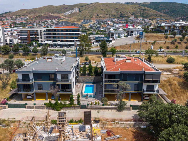 YELKI'DE HAVUZLU SITEDE YENI BINADA 2+1 DAIRE