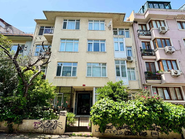 KADIKÖY MODA'NIN KALBINDE 30M² ÖZEL BAHÇELI KAÇIRILMAYACAK 2+1