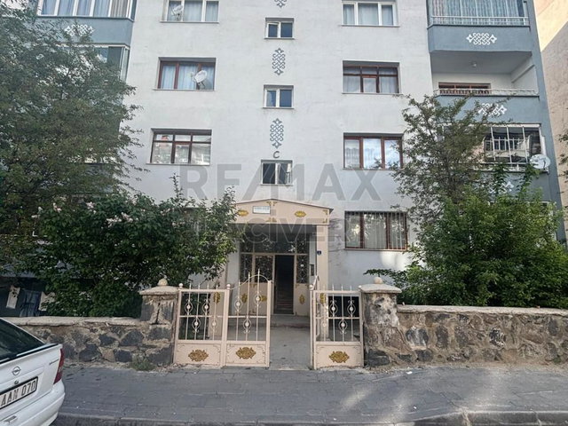 RE/MAX LACİVERT'TEN YENİŞEHİR'DE SATILIK 3+1 ARAKAT DAİRE
