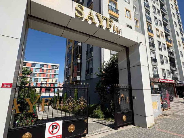 SAYF LİFE SİTESİ 2+1 BOŞ DURUMDA ÇOK KULLANIŞLI METRO YANINDA OTOPARKLI
