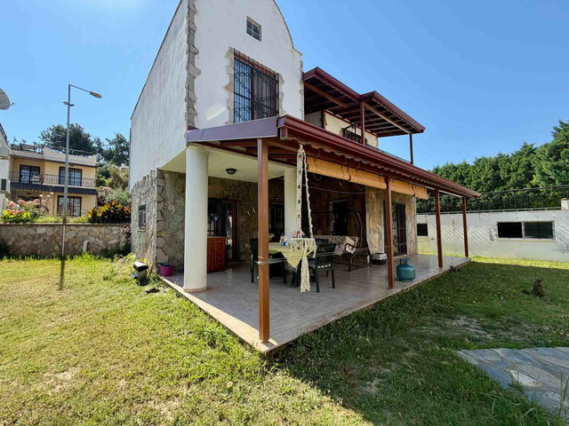 KUŞADASI SOĞUCAK BAKÜ SİTESİNDE MÜSTAKİL 3+1 SATILIK VİLLA