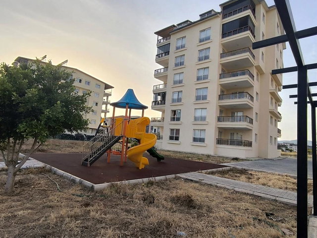 BOSTANCI SİTESİNDE FULL EŞYALI AYRI MUTFAK 2+1 DAİRE
