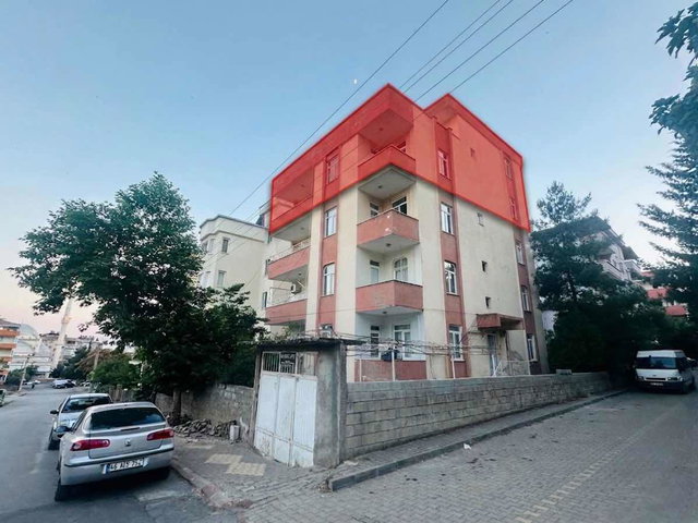 REMAX YENİ GAYRİMENKU'DEN KİRALIK GENİŞ 3+1