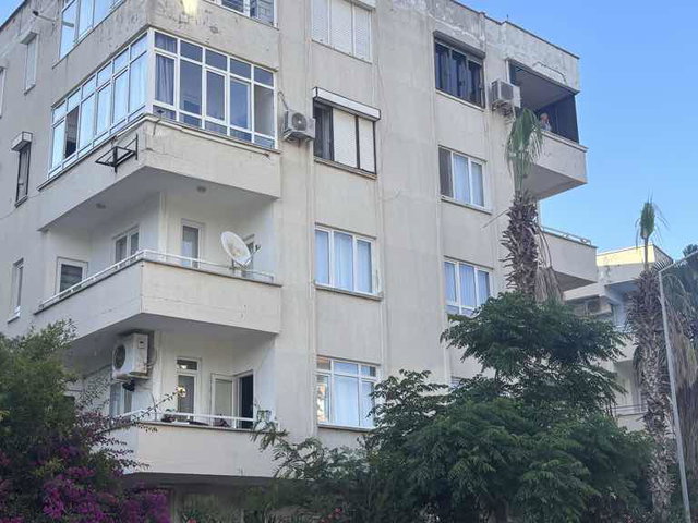LARA GÜZELOBADA DENİZE 300M MESAFEDE DENİZ MANZARALI SATILIK 2+1 DAİRE