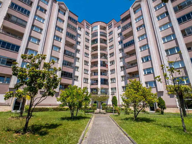REMAX ADVANTAGE'DAN EMIRKOOP OKULU YANI HAVUZLU BATU KENT SIT. ARA KAT