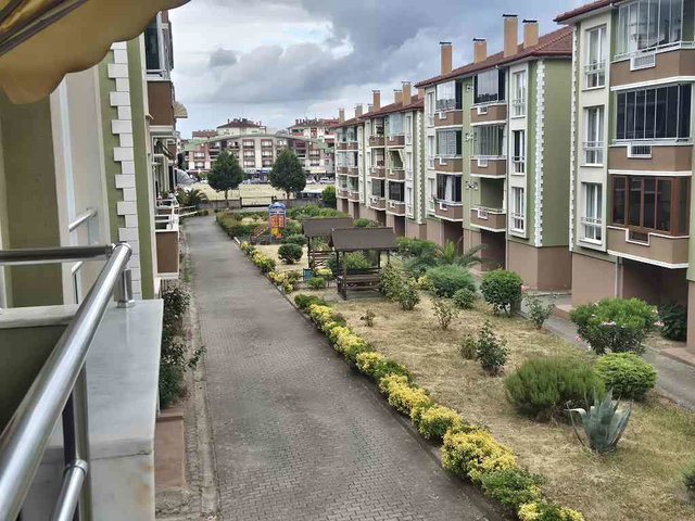 DERİNCE YENİKENT MAHALLESİ ESRA SİTESİNDE SATILIK 3+1 DAİRE