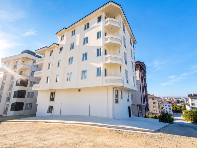 REMAX LAND'DEN ÇERKEZKÖY İSTASYON MAH 2+0 SIFIR KİRALIK DAİRE ARA KAT ( 55 M² )