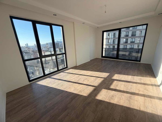 BURCU AYDENİZ'DEN ÖZALP SİTESİNDE SATILIK 2+1 DAİRE