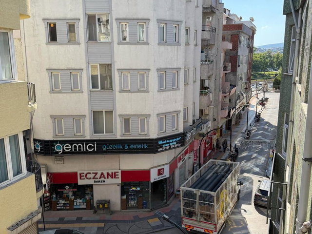 ÇAN CADDESI ÖNCÜ DÖNER ÜZERI OFIS VEYA EV IÇIN KIRALIK 2+1 DAIRE