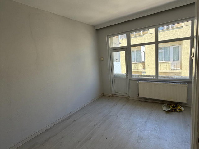 ÇAN CADDESI ÖNCÜ DÖNER ÜZERI OFIS VEYA EV IÇIN KIRALIK 2+1 DAIRE