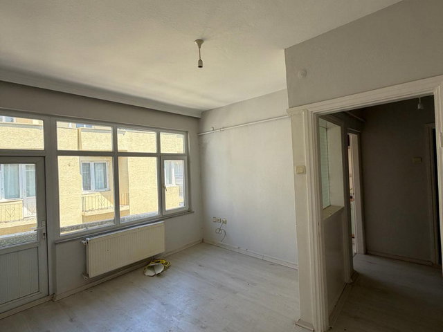 ÇAN CADDESI ÖNCÜ DÖNER ÜZERI OFIS VEYA EV IÇIN KIRALIK 2+1 DAIRE