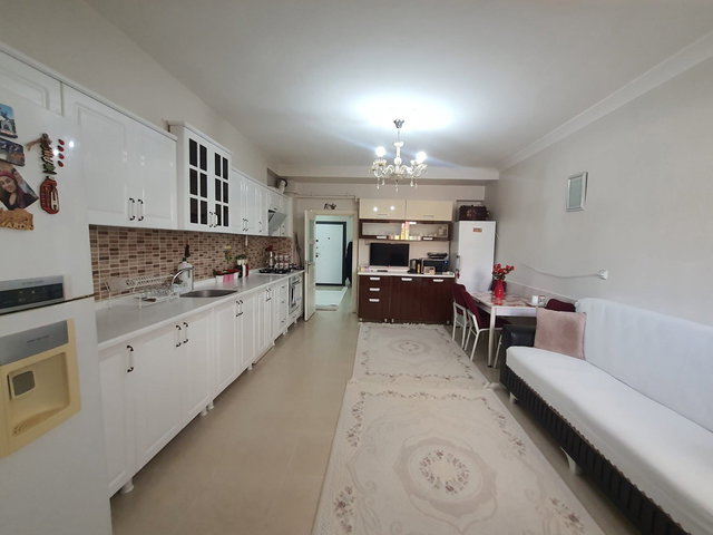 REMAX DOĞU'DAN SÜRSÜRÜ MAH.DE SATILIK GENİŞ VE TEMİZ 3+1 DAİRE