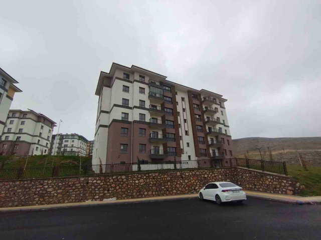 RE/MAX DOĞU'DAN YEMİŞLİK 13 ETAPTA SIFIR KİRALIK DAİRE