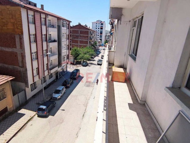 REMAX DOĞU'DAN MUSTAFAPAŞDA HARİKA KOMUMDA 3+1 135 M2 DAİRE