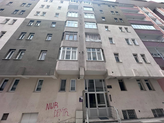 REMAX İLKE'DEN TERMİNAL CADDESİ'NDE 2+1 SATILIK BODRUM KAT